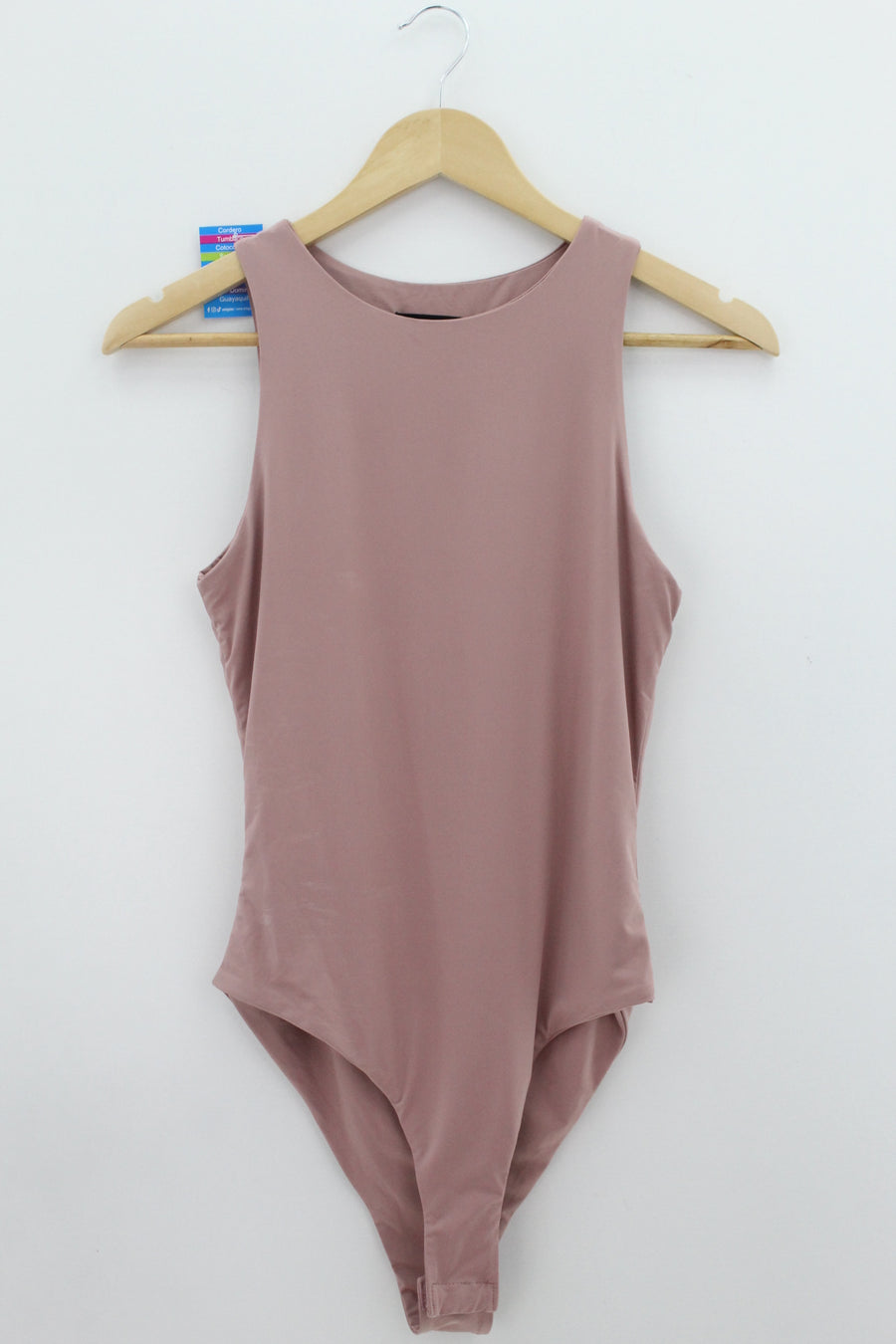 TOP Femenino BASICO SIN MANGA Shein