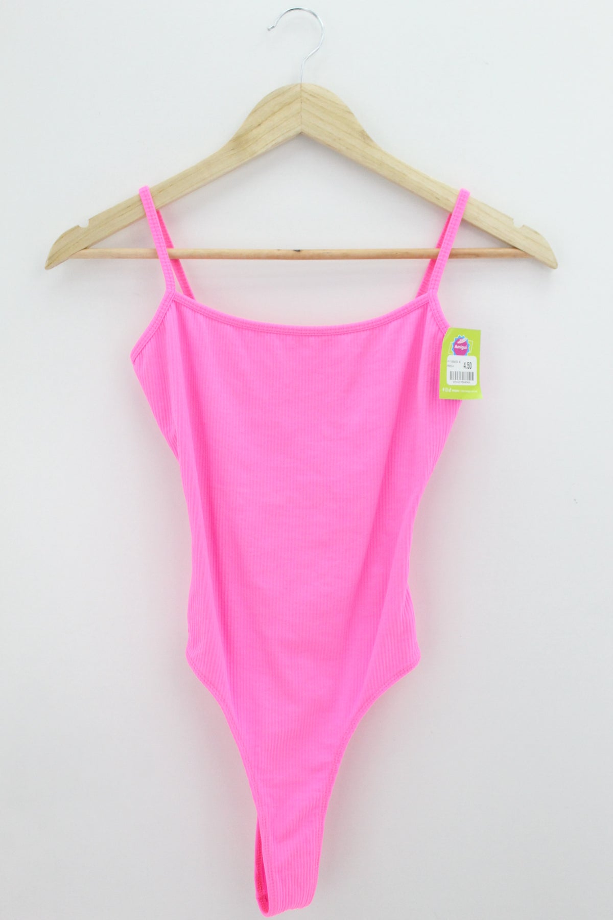 TOP Femenino BASICO SIN MANGA Bershka
