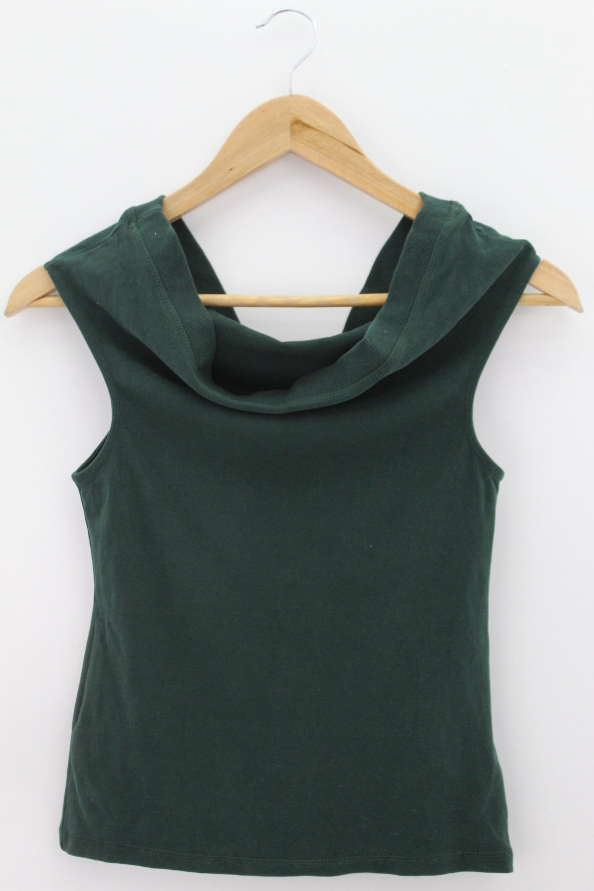 TOP Femenino BASICO SIN MANGA Zara