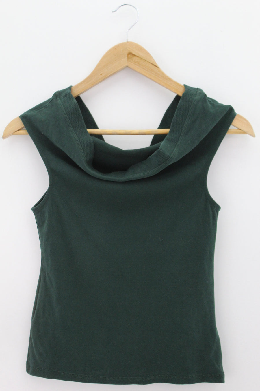 TOP Femenino BASICO SIN MANGA Zara