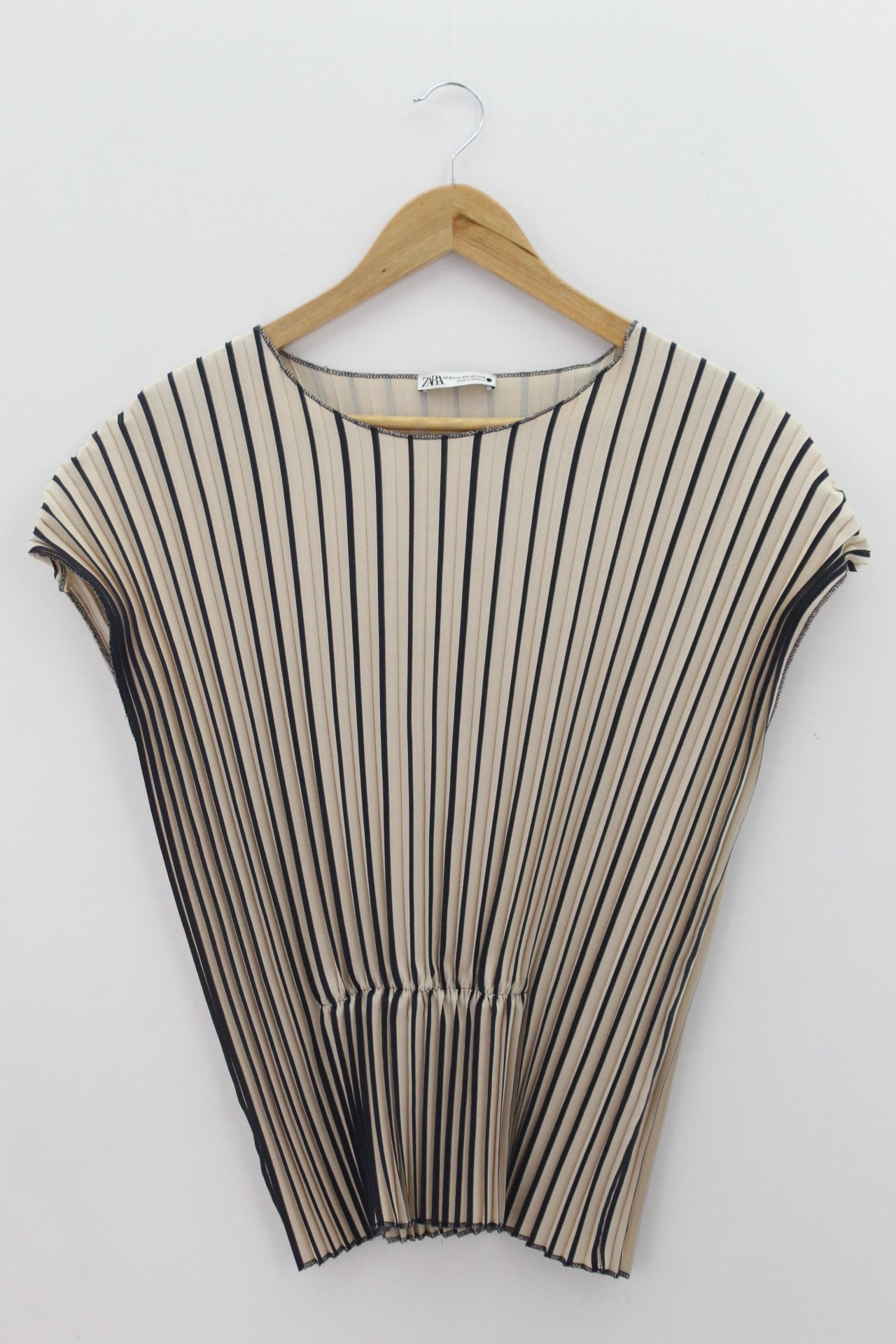 TOP Femenino CASUAL Zara