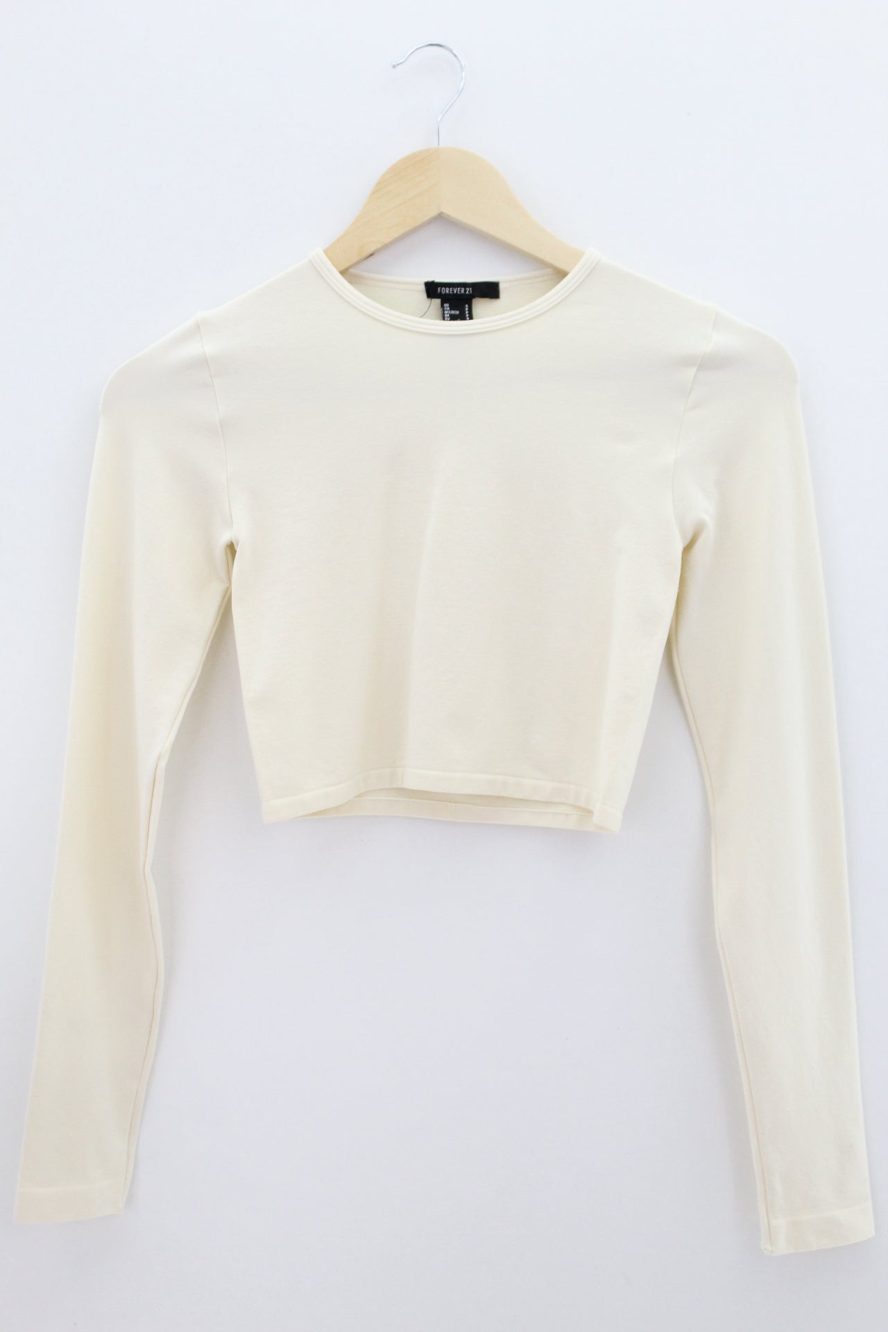TOP Femenino BASICO CON MANGA Forever 21