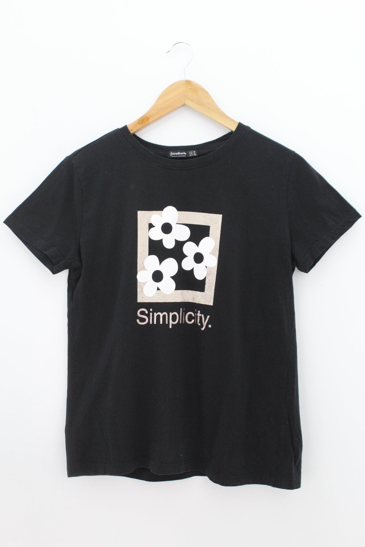 TOP Femenino BASICO CON MANGA Stradivarius