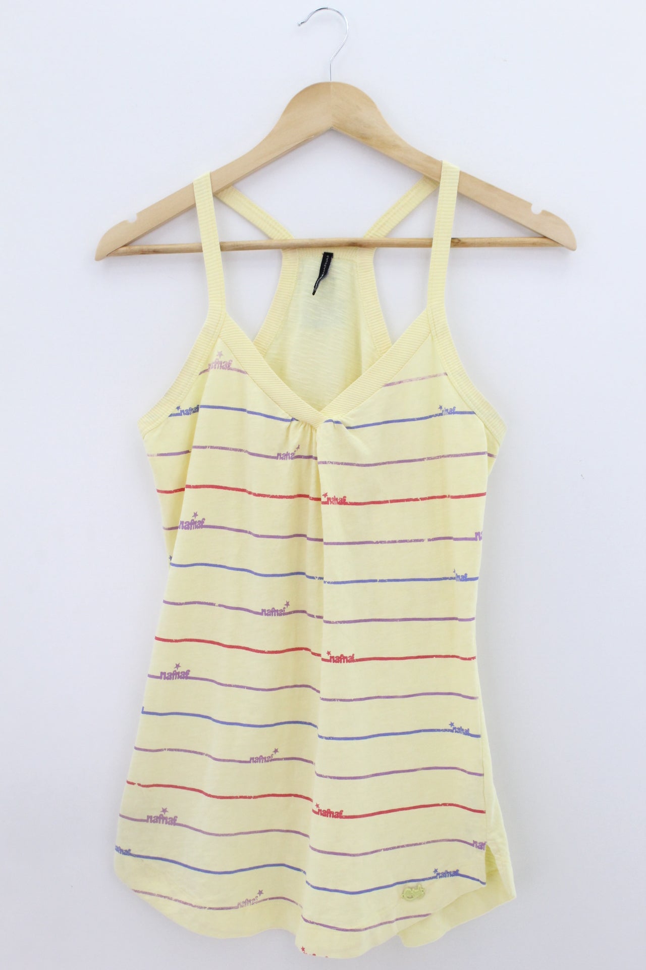 TOP Femenino BASICO SIN MANGA Forever 21