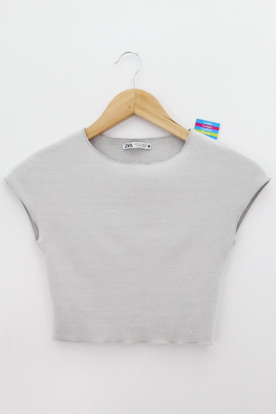 TOP Femenino BASICO SIN MANGA Zara