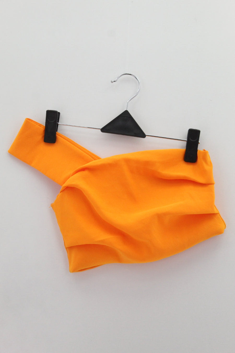 TOP Femenino BASICO SIN MANGA Zara