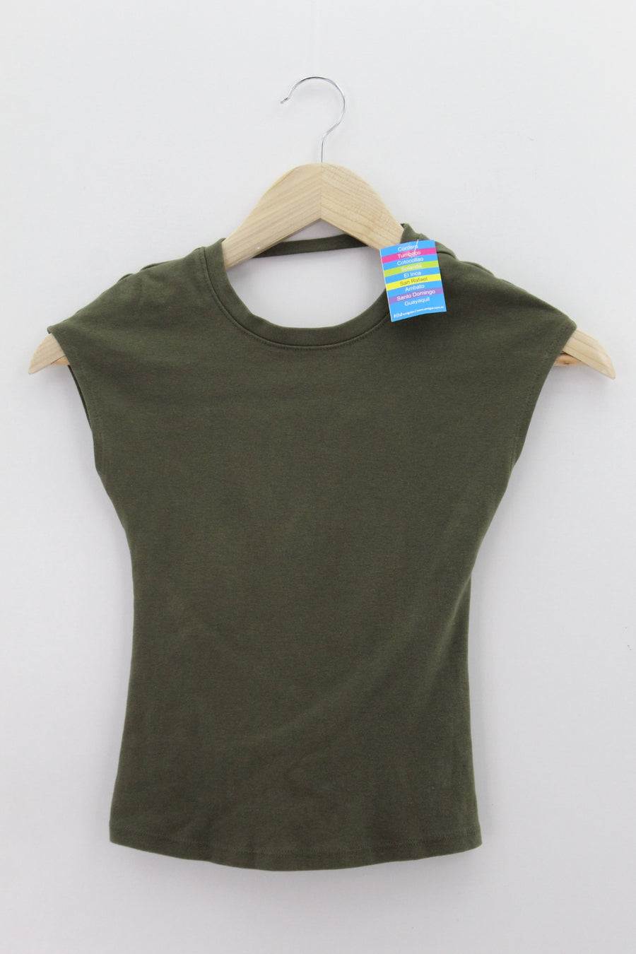 TOP Femenino BASICO SIN MANGA Zara