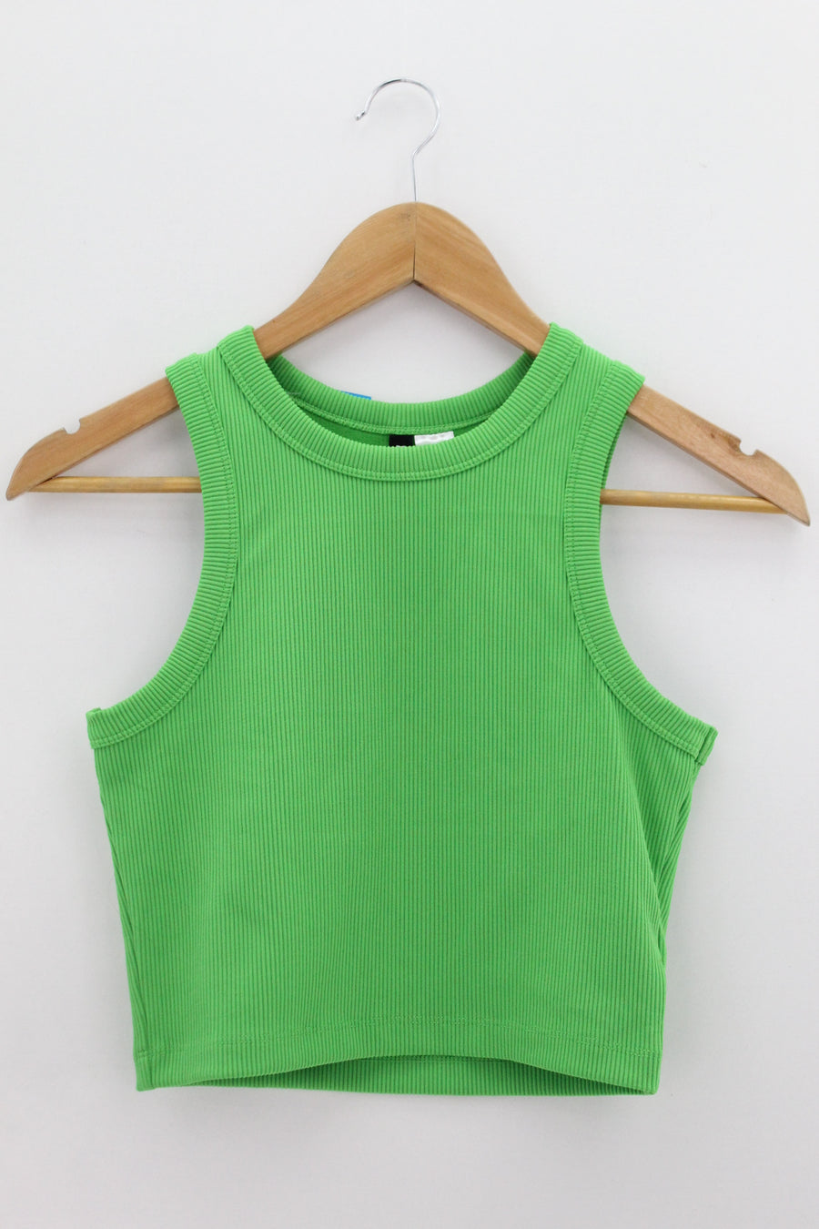 TOP Femenino BASICO SIN MANGA Divided