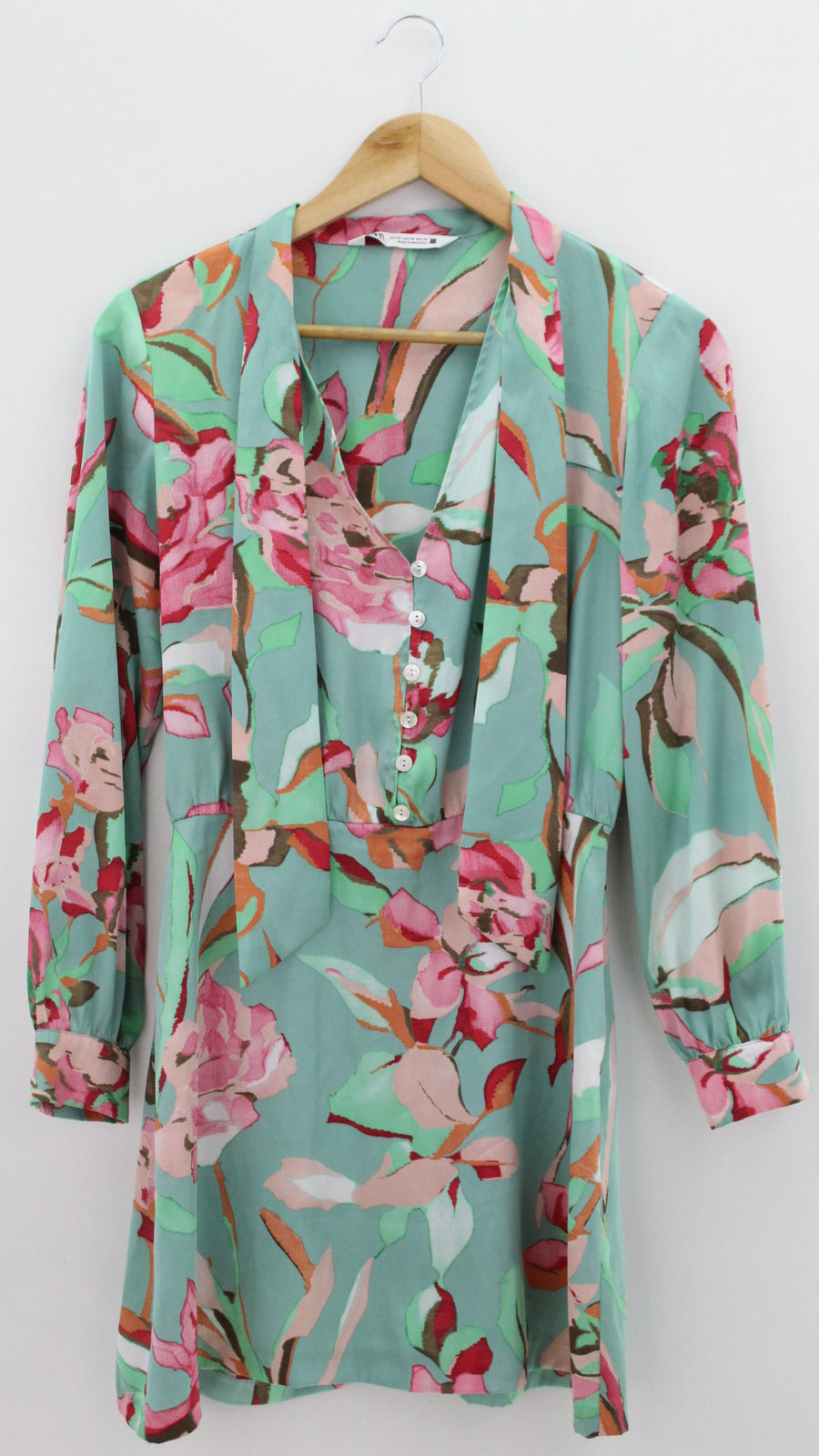 VESTIDO Femenino CASUAL/DEPORTIVO Zara