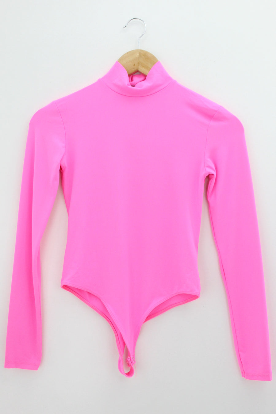 TOP Femenino CASUAL Bershka