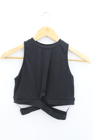 TOP Femenino BASICO SIN MANGA Bershka