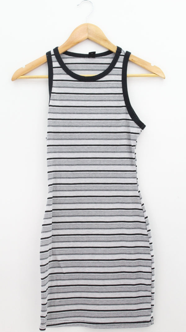 VESTIDO Femenino CASUAL/DEPORTIVO Shein