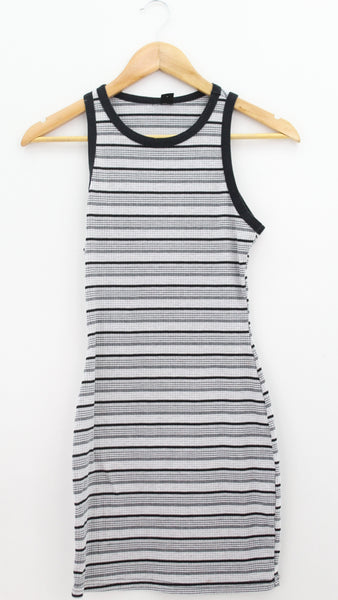 VESTIDO Femenino CASUAL/DEPORTIVO Shein