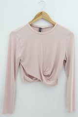 TOP Femenino BASICO CON MANGA Divided