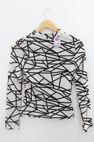 TOP Femenino BASICO CON MANGA Shein