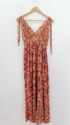 VESTIDO Femenino VERANO/ PLAYA Zara