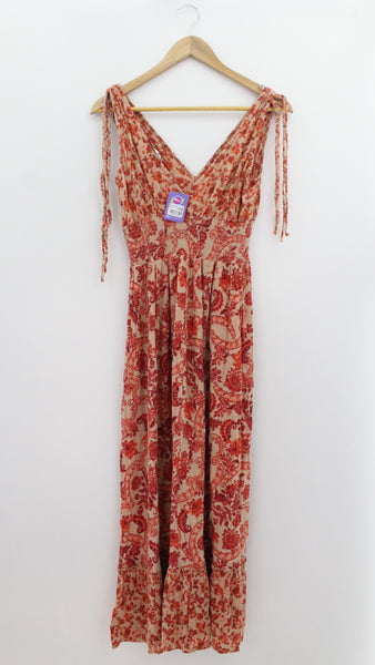 VESTIDO Femenino VERANO/ PLAYA Zara