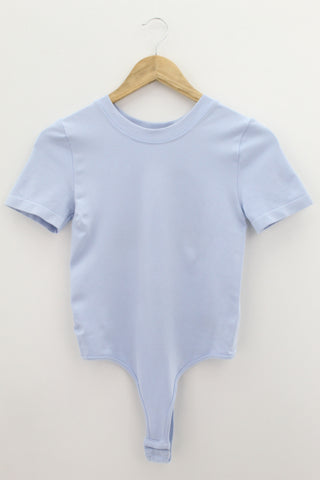 TOP Femenino BASICO SIN MANGA